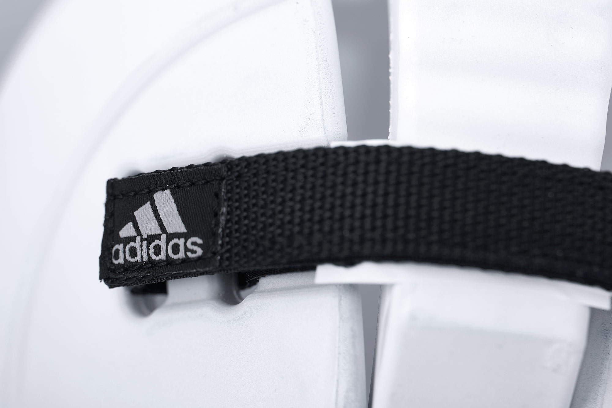 adidas Kopfschutz Kickboxing white, adiKBHG500