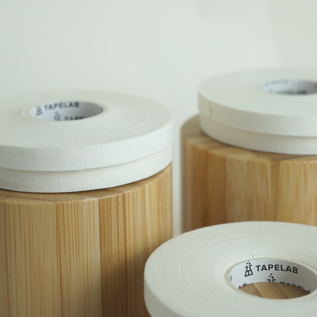 1A4AC4F5-6B15-4647-BD6A-A0E3C454CAE8 Athletic Finger Tape - 7,6 mm x 13,7 m (5er-Pack) weiß