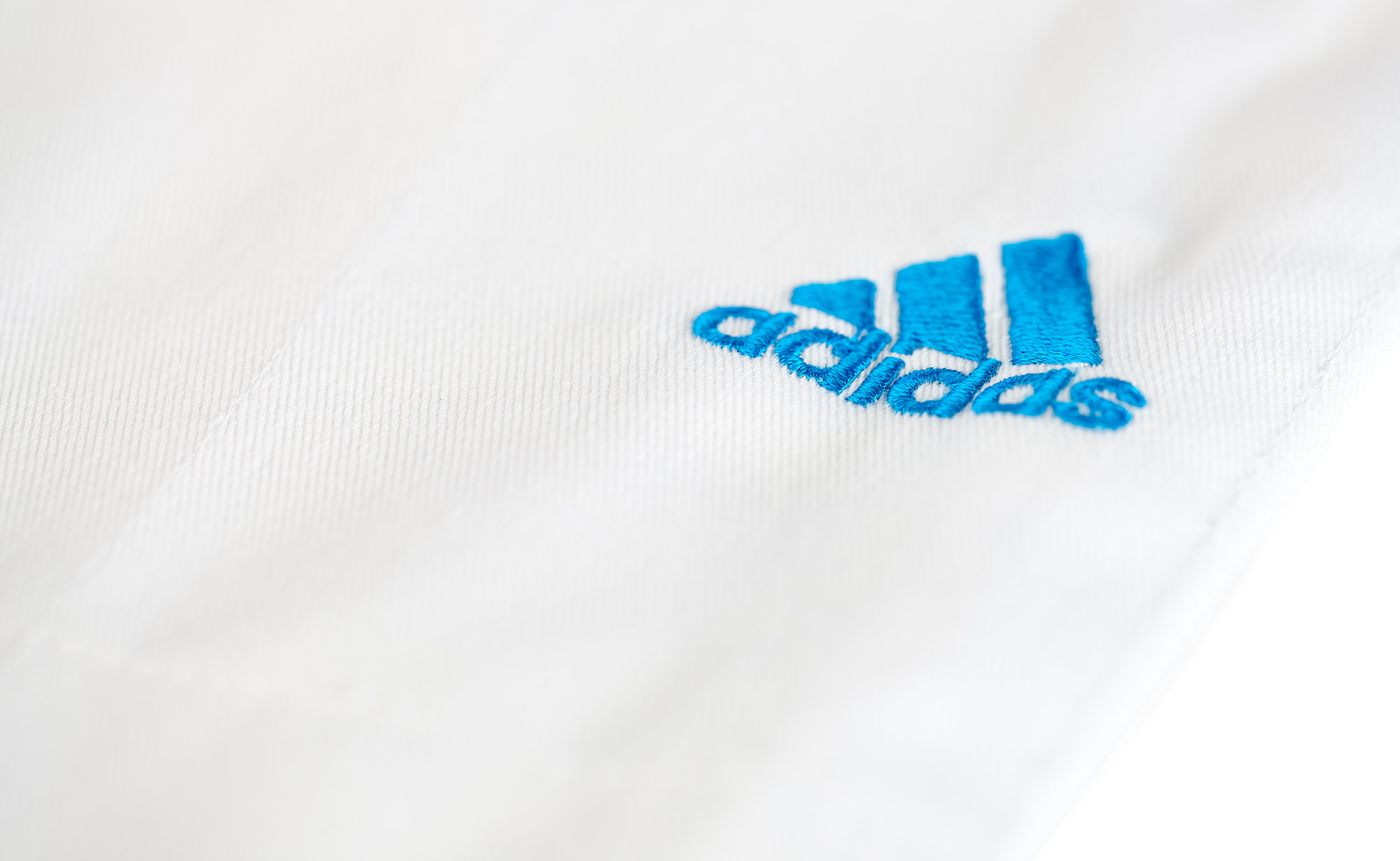 adidas Judo-Anzug Contest weiß/blaue Streifen, J650