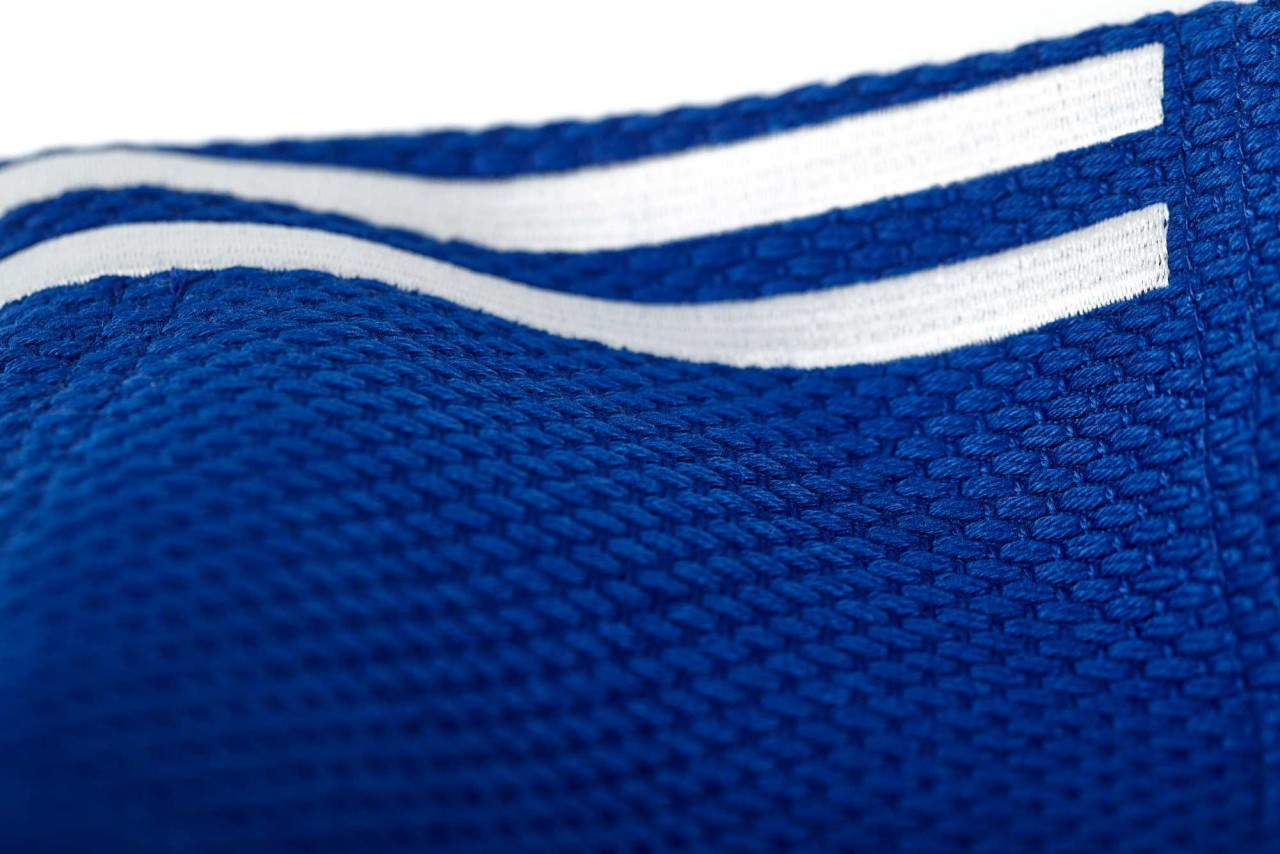 adidas Judoanzug CHAMPION III IJF - Model 2 JIJFB blau/weiße Streifen